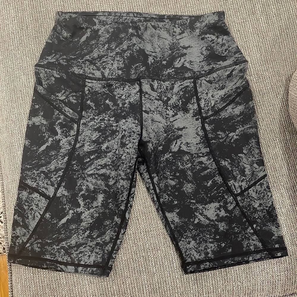Biker shorts with pockets